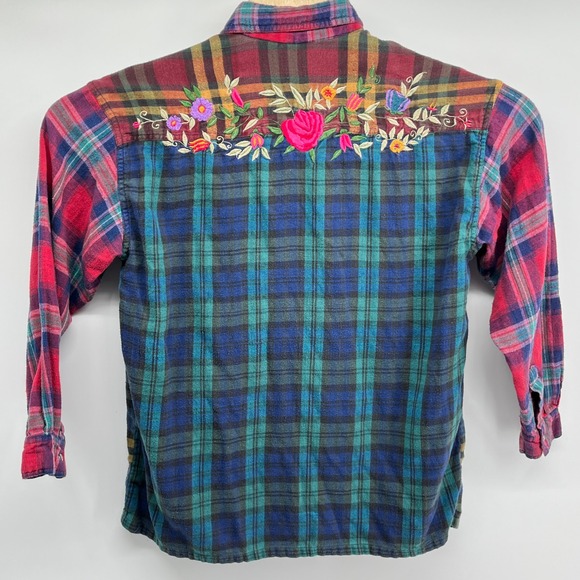 Styles To Go Floral Embroidered Patchwork Plaid Flannel Shirt Womens Medium - Picture 2 of 13